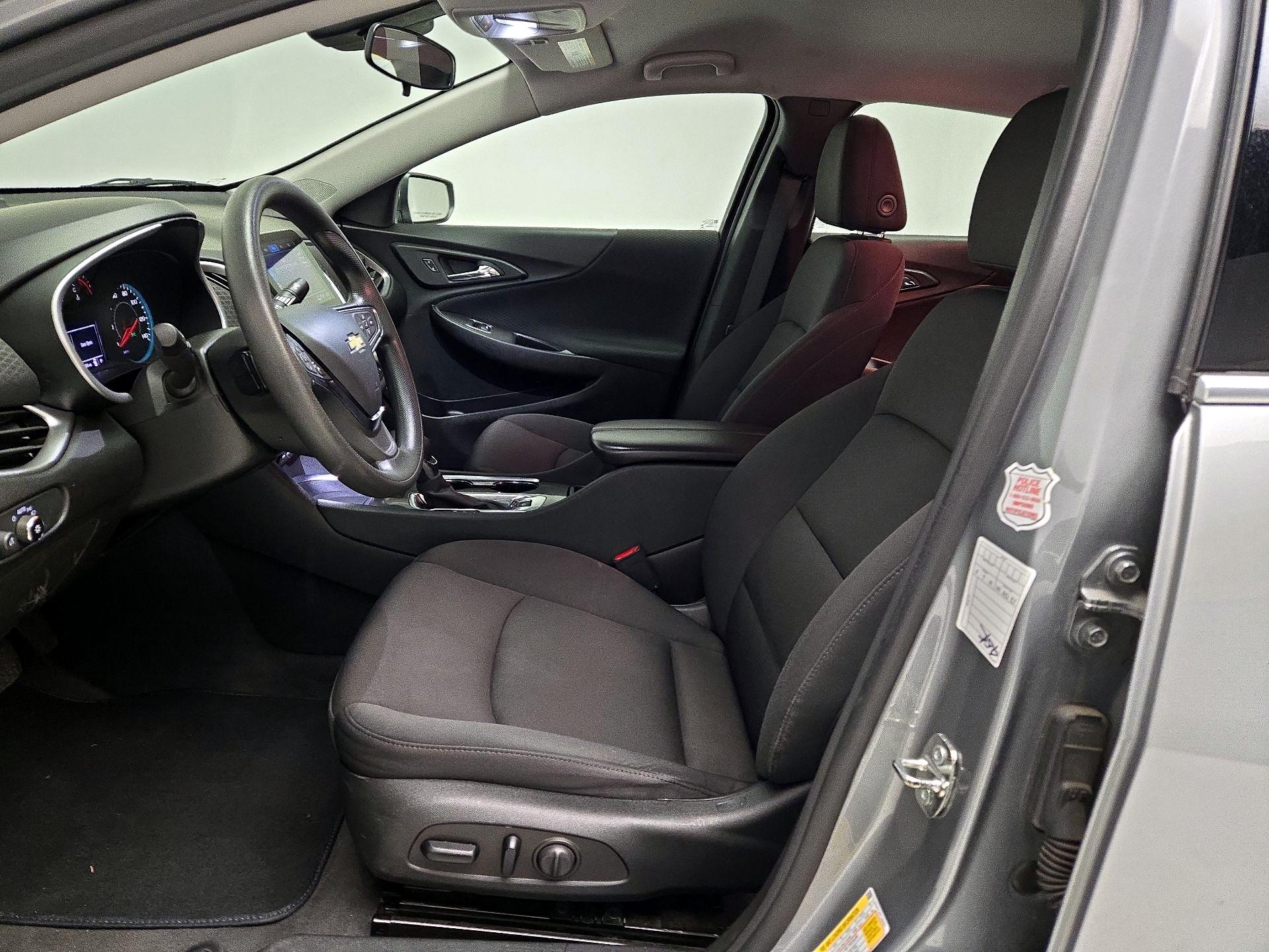 Thumbnail: 2023 Chevrolet Malibu - 11