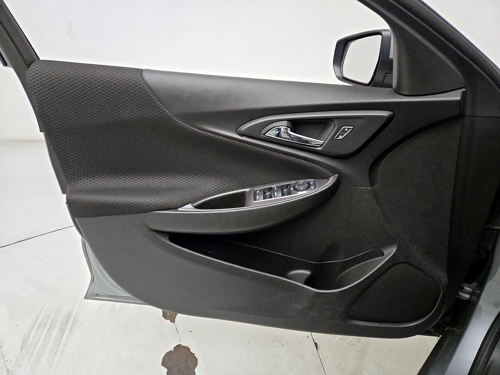 Thumbnail: 2023 Chevrolet Malibu - 12