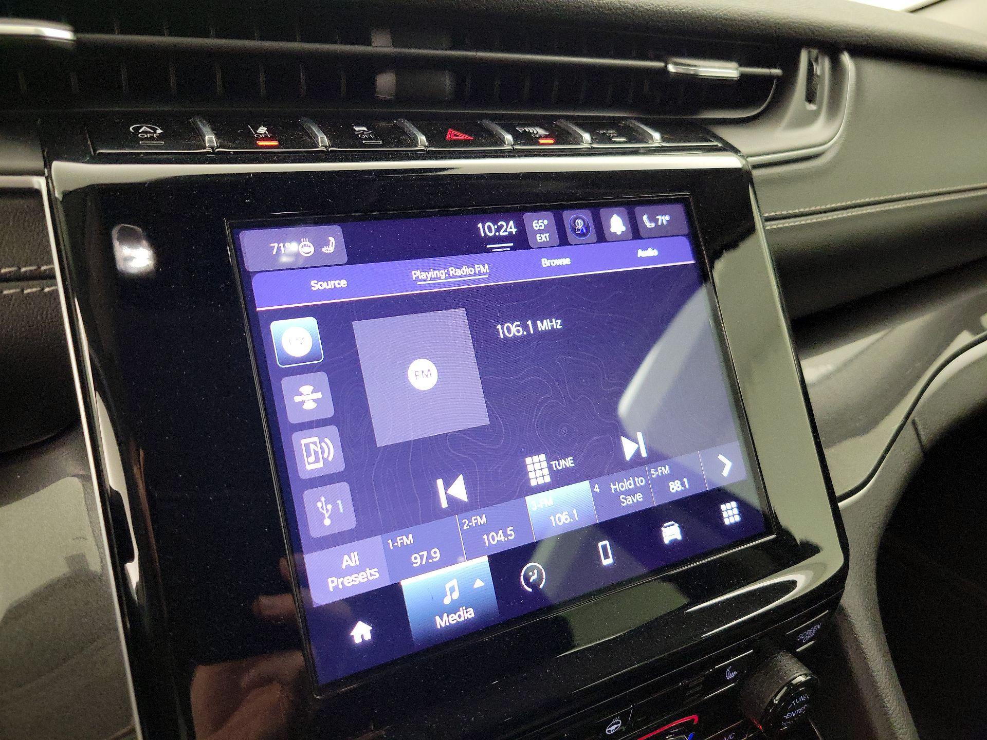 Thumbnail: 2022 Jeep Grand Cherokee - 15