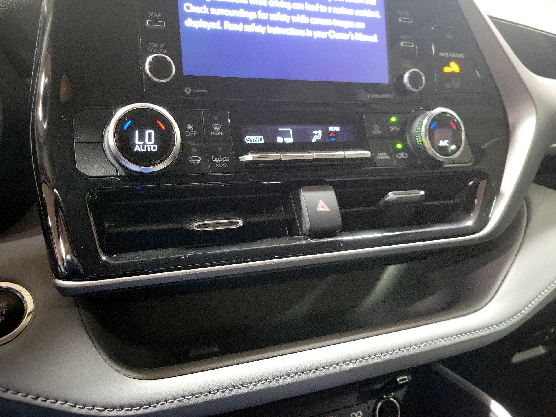 Thumbnail: 2022 Toyota Highlander - 16