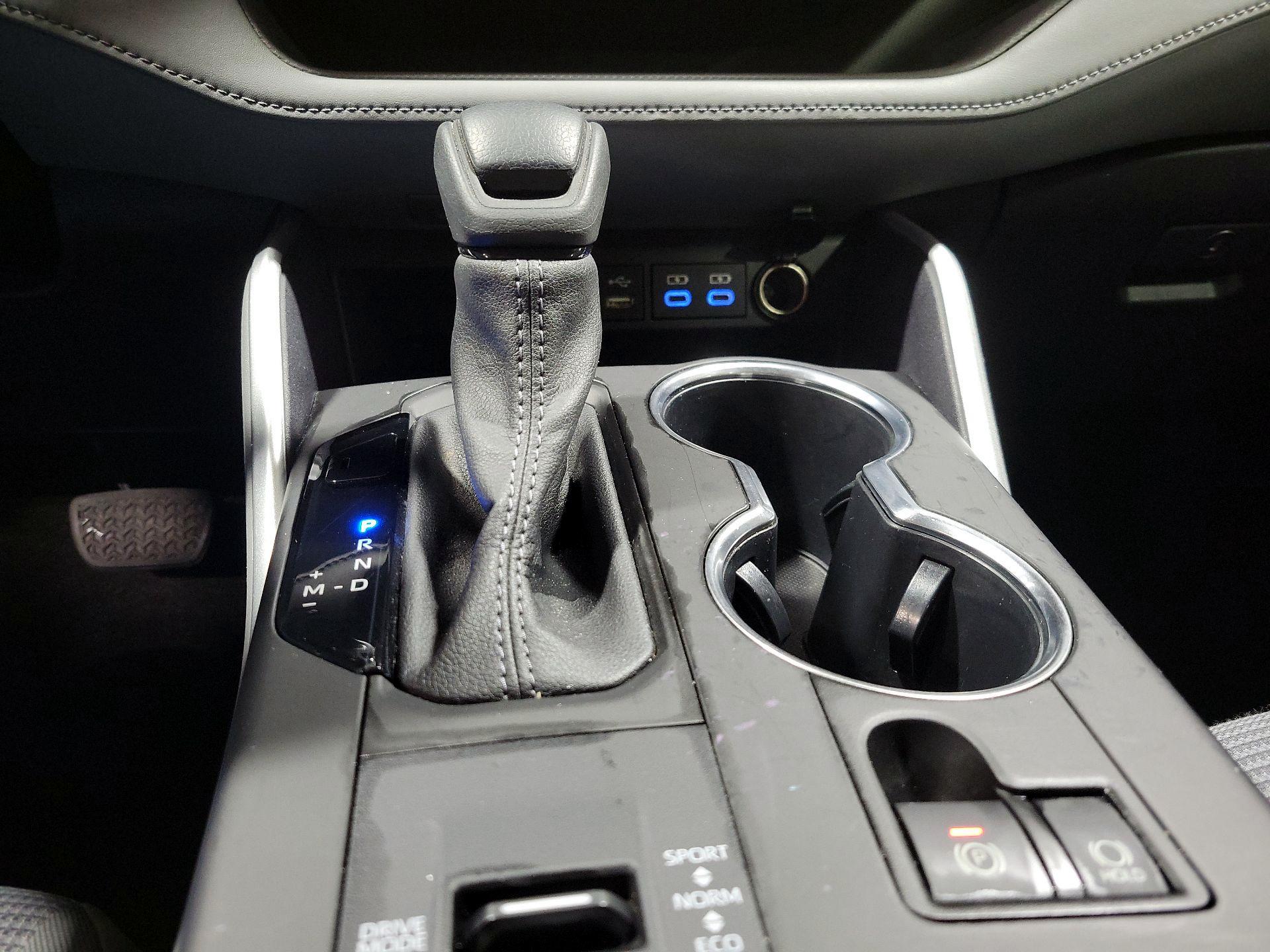 Thumbnail: 2022 Toyota Highlander - 17