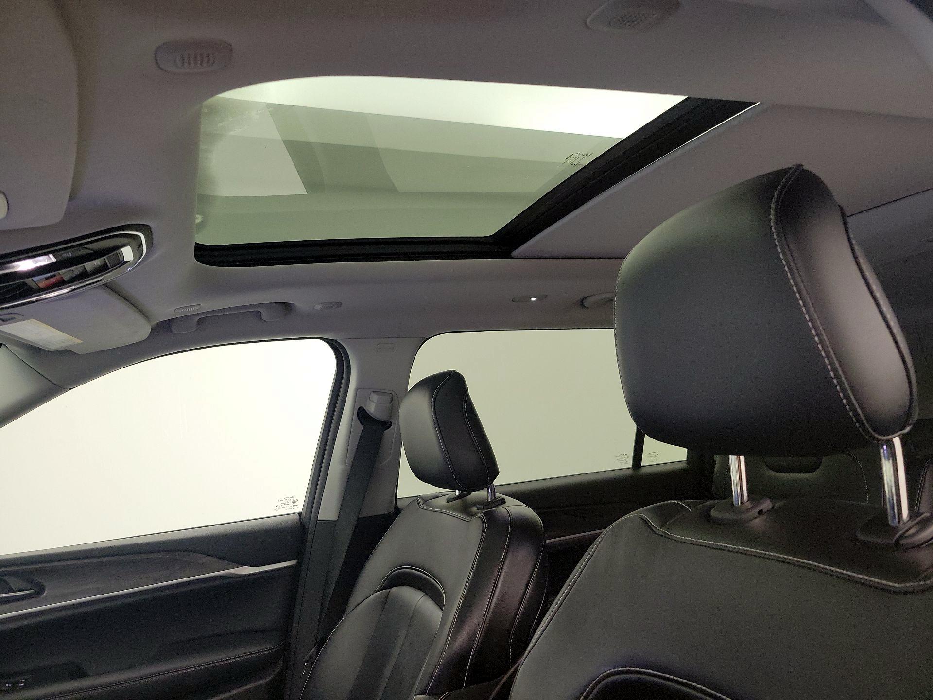 Thumbnail: 2022 Jeep Grand Cherokee L - 18