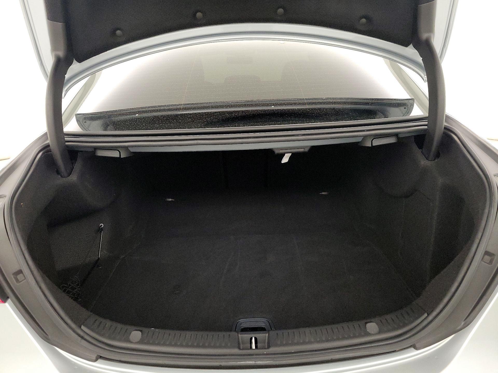 Thumbnail: 2021 Mercedes-Benz E-Class - 20