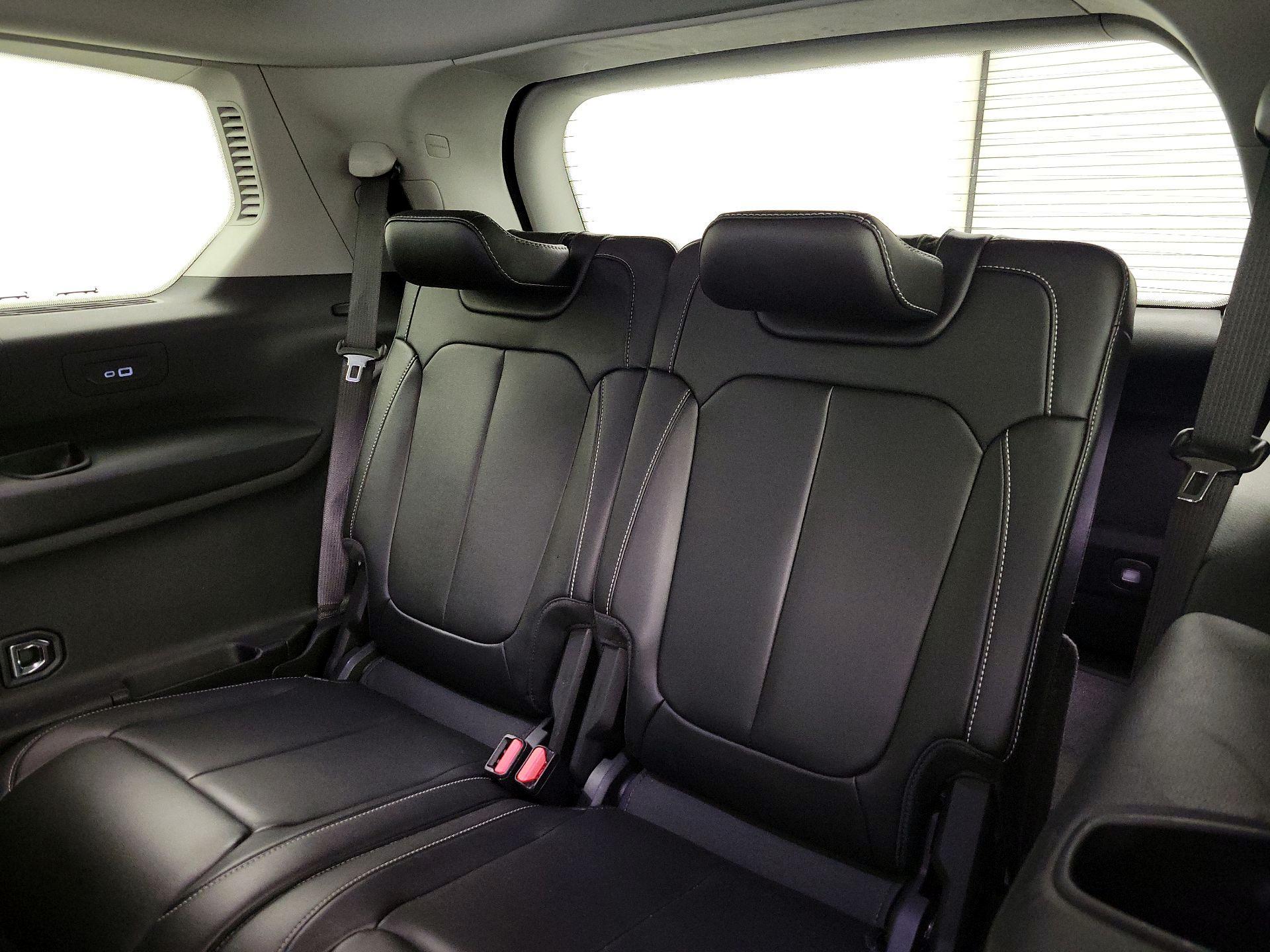 Thumbnail: 2022 Jeep Grand Cherokee L - 20