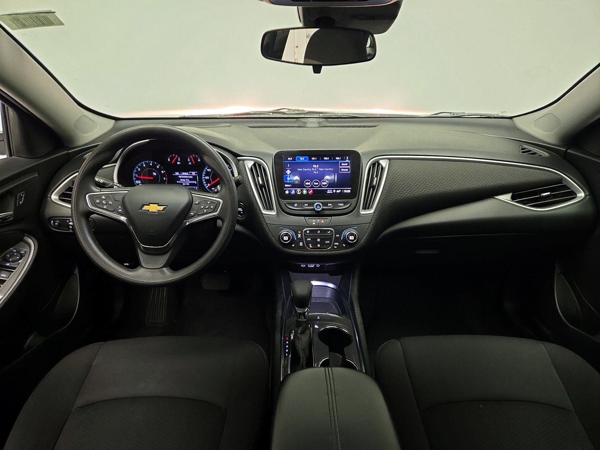 Thumbnail: 2023 Chevrolet Malibu - 9