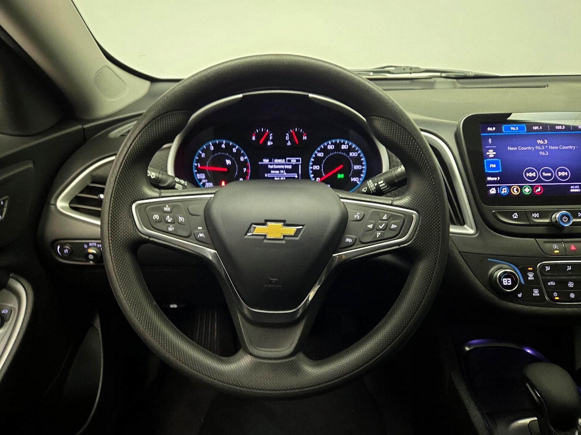 Thumbnail: 2023 Chevrolet Malibu - 10