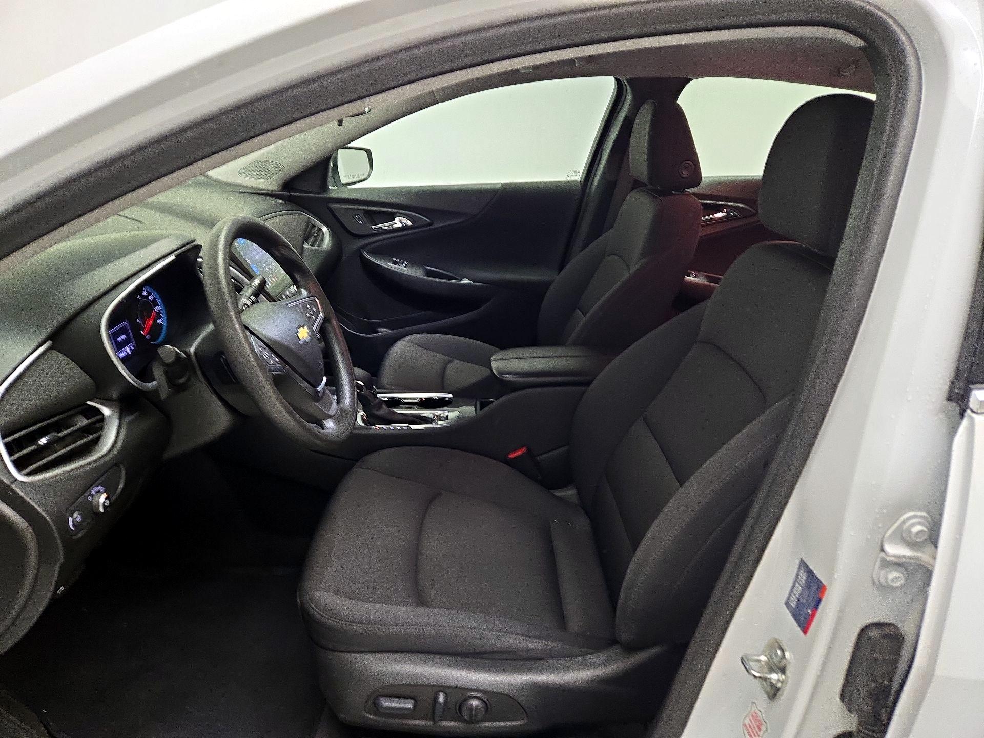 Thumbnail: 2023 Chevrolet Malibu - 11