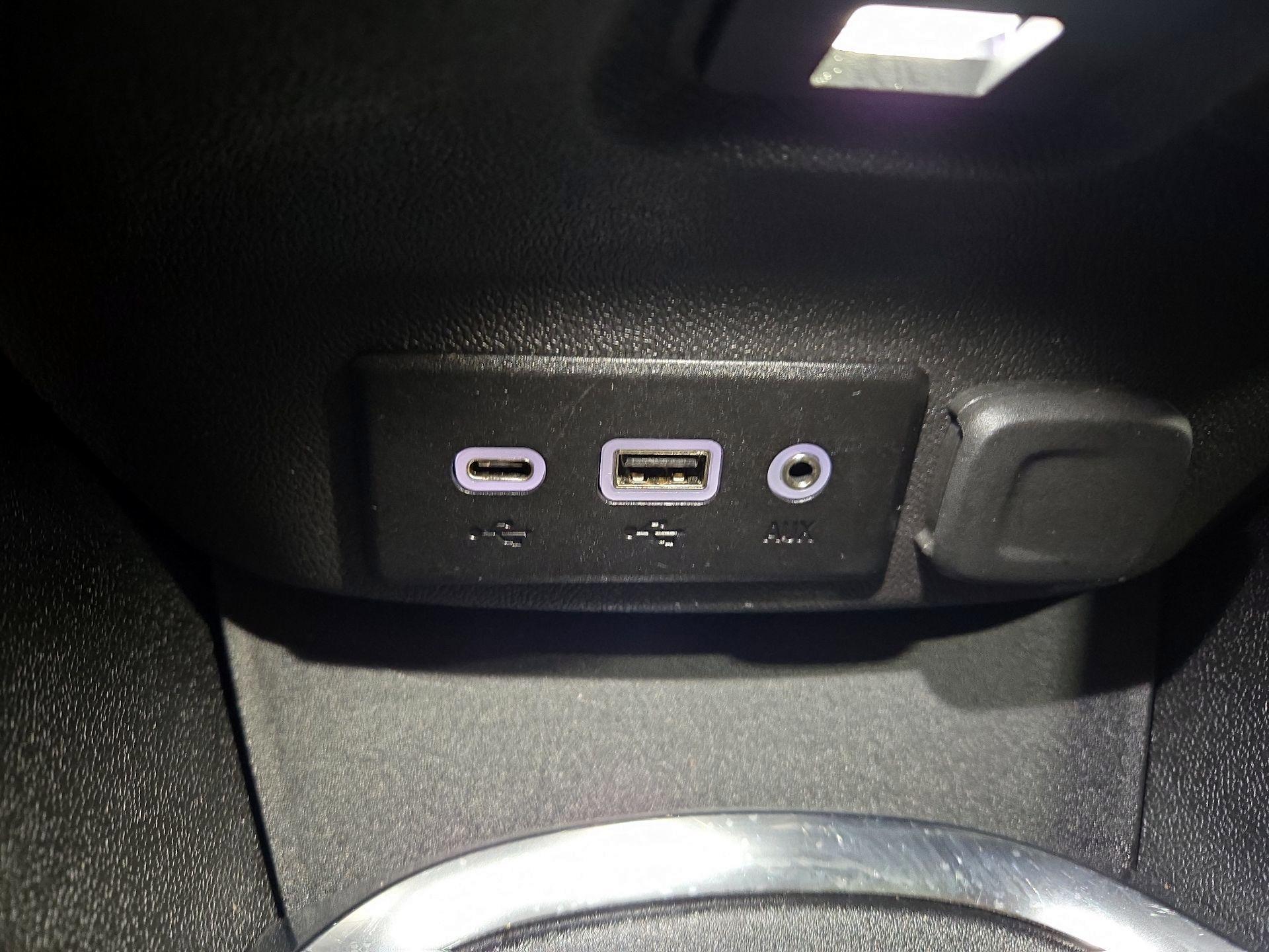 Thumbnail: 2023 Chevrolet Malibu - 18