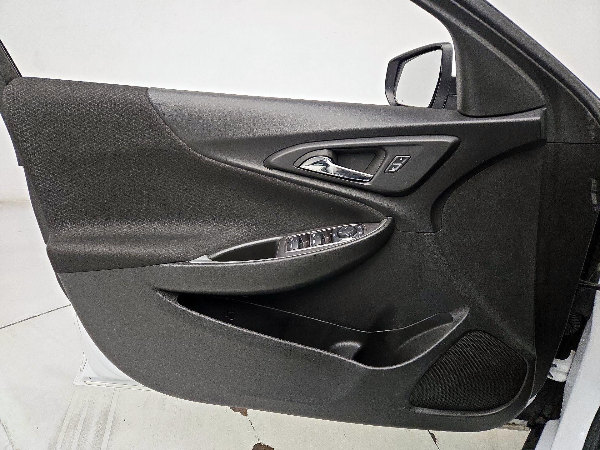 Thumbnail: 2023 Chevrolet Malibu - 19