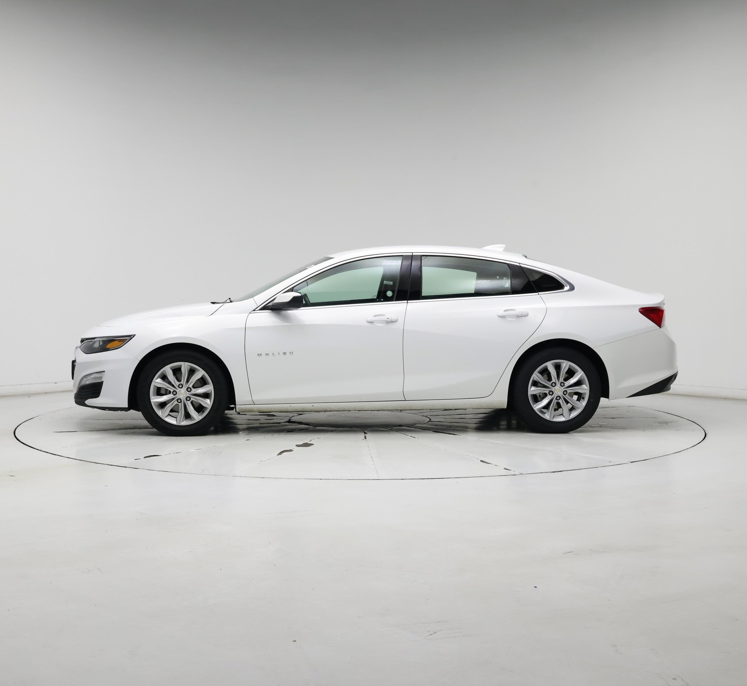 Thumbnail: 2023 Chevrolet Malibu - 3