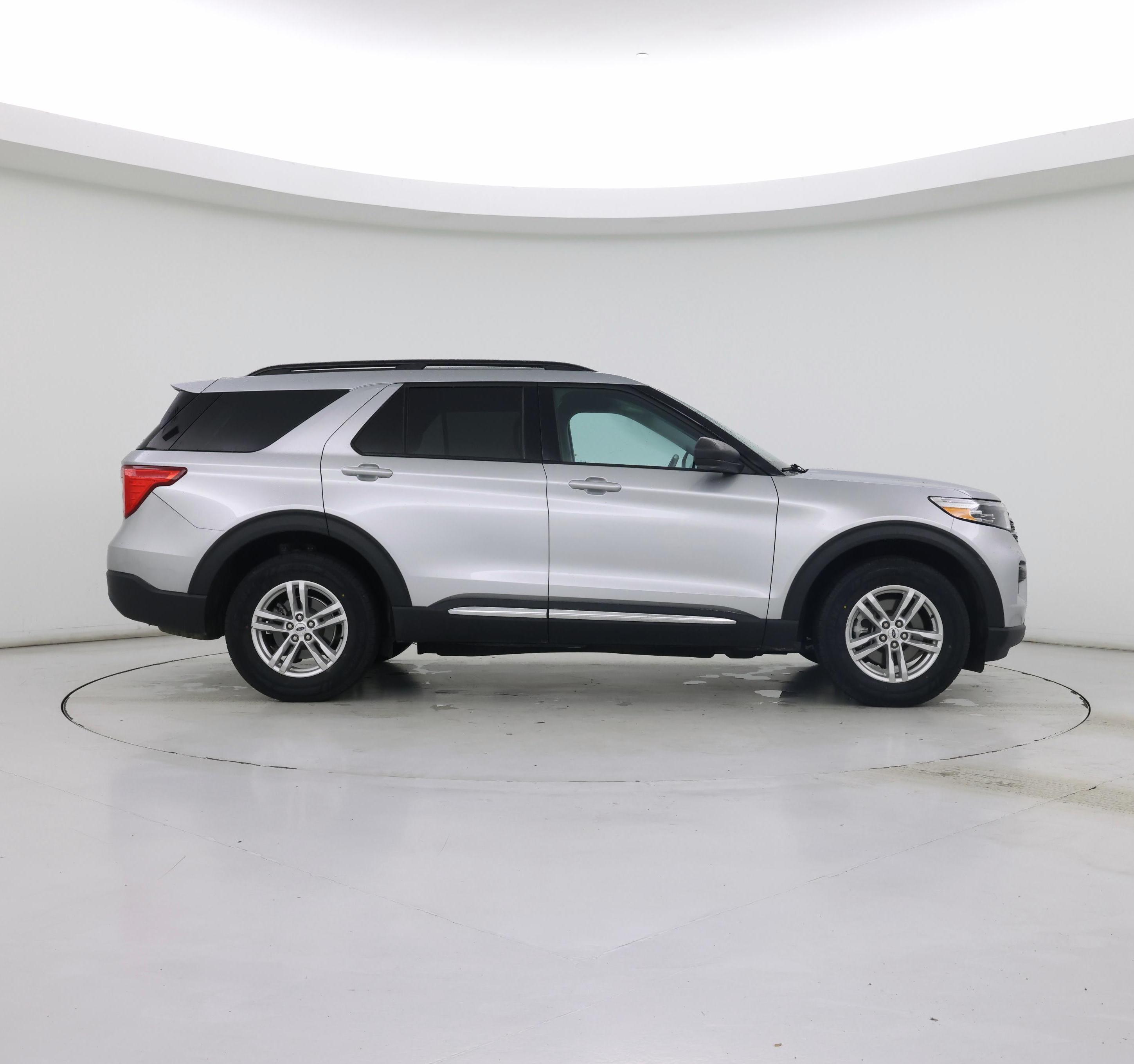 Thumbnail: 2022 Ford Explorer - 7