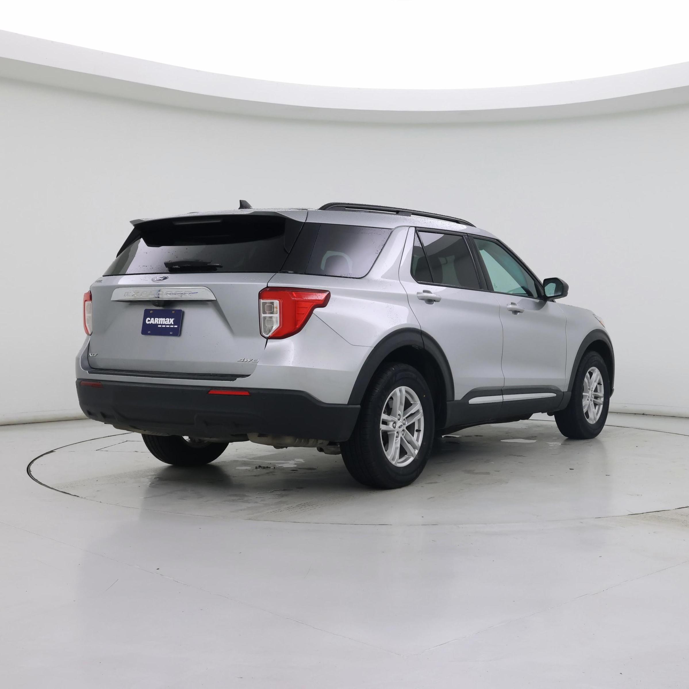 Thumbnail: 2022 Ford Explorer - 8