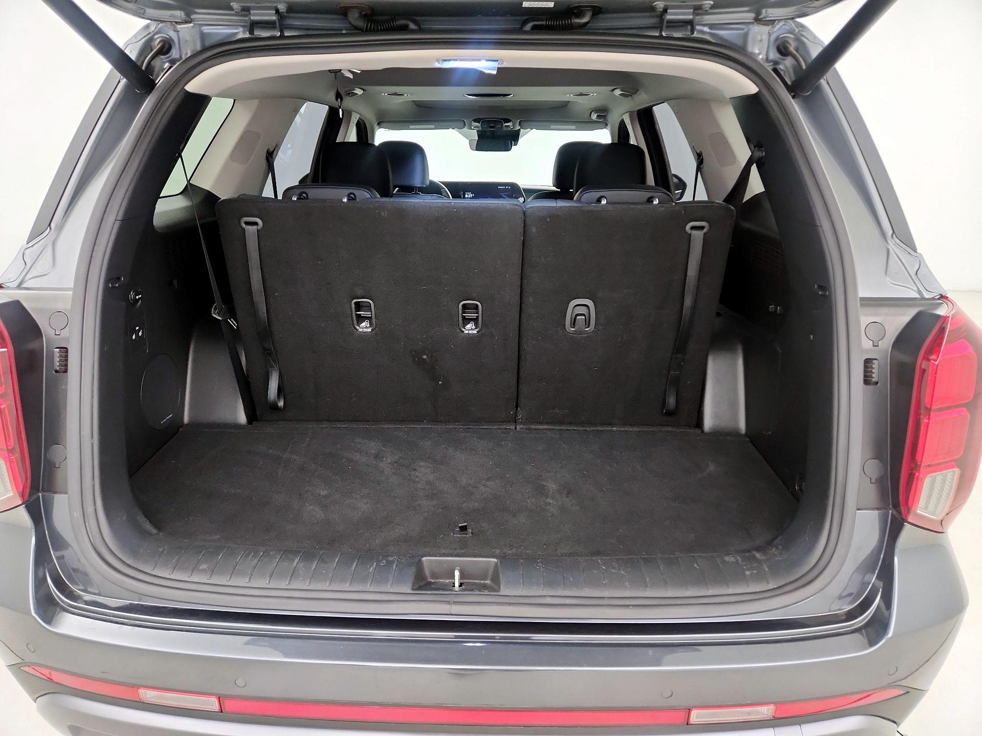 Thumbnail: 2023 Hyundai Palisade - 16