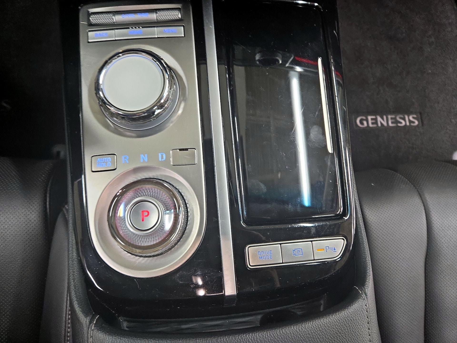 Thumbnail: 2023 Genesis G80 - 16