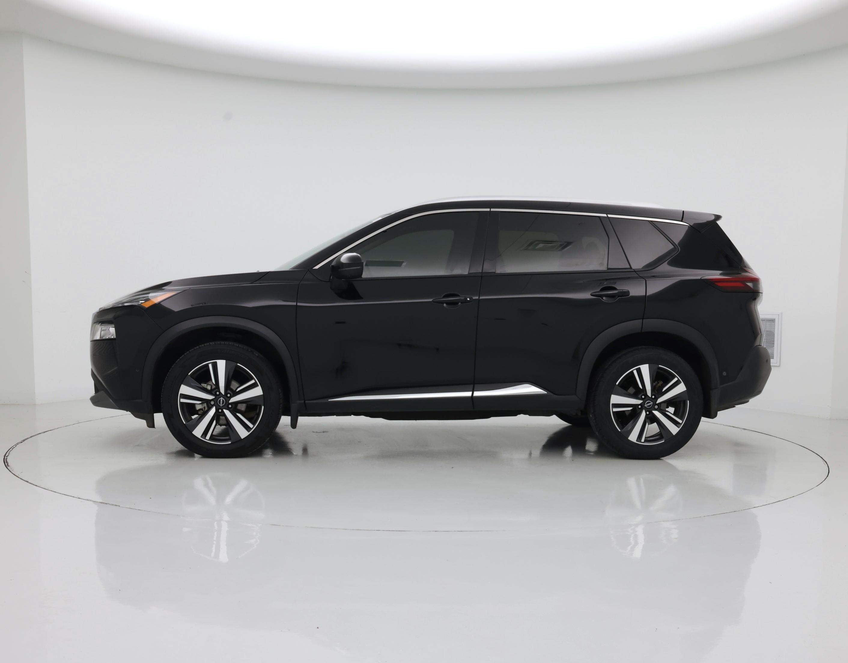 Thumbnail: 2023 Nissan Rogue - 3