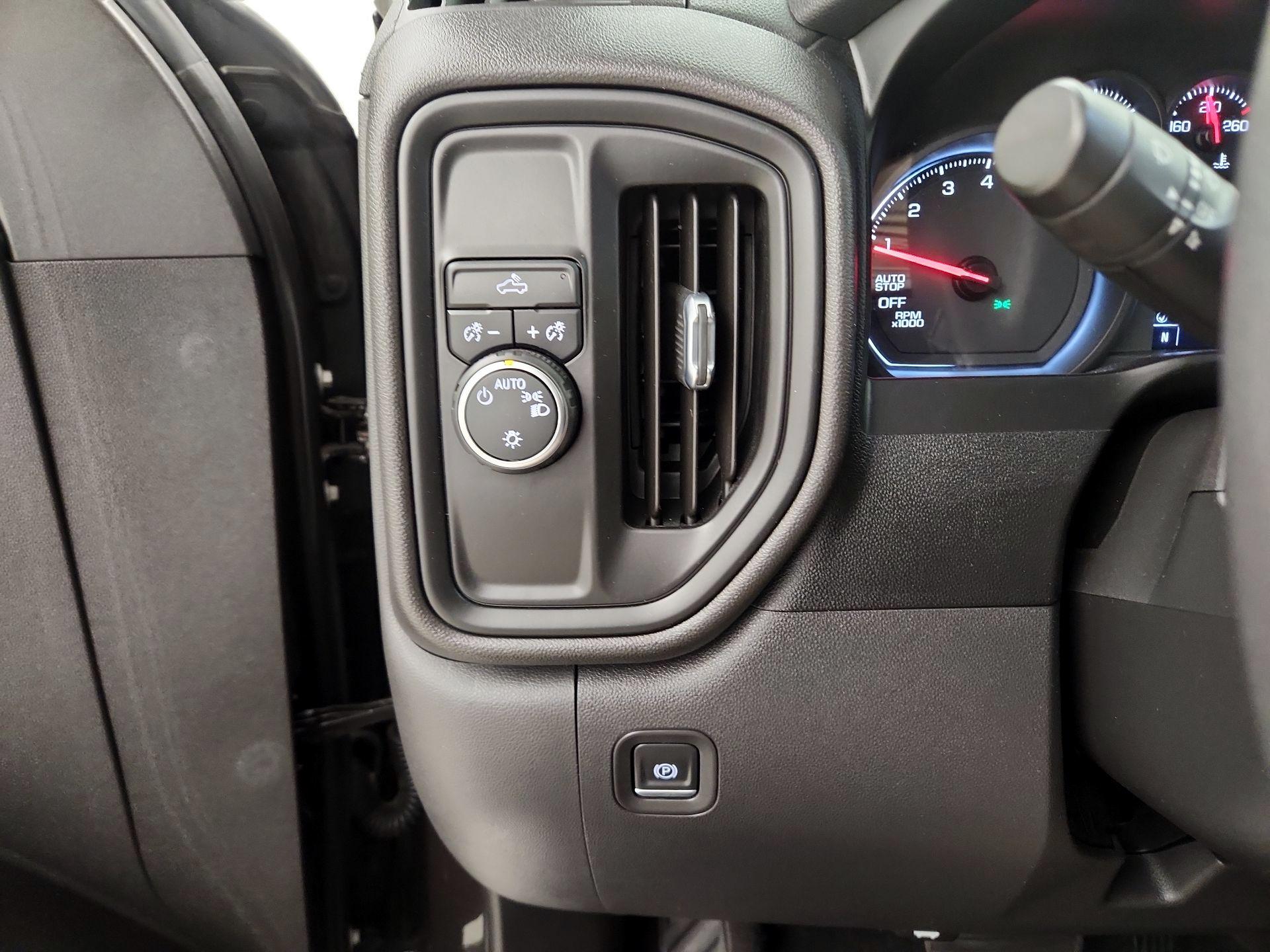 Thumbnail: 2021 Chevrolet Silverado 1500 - 13