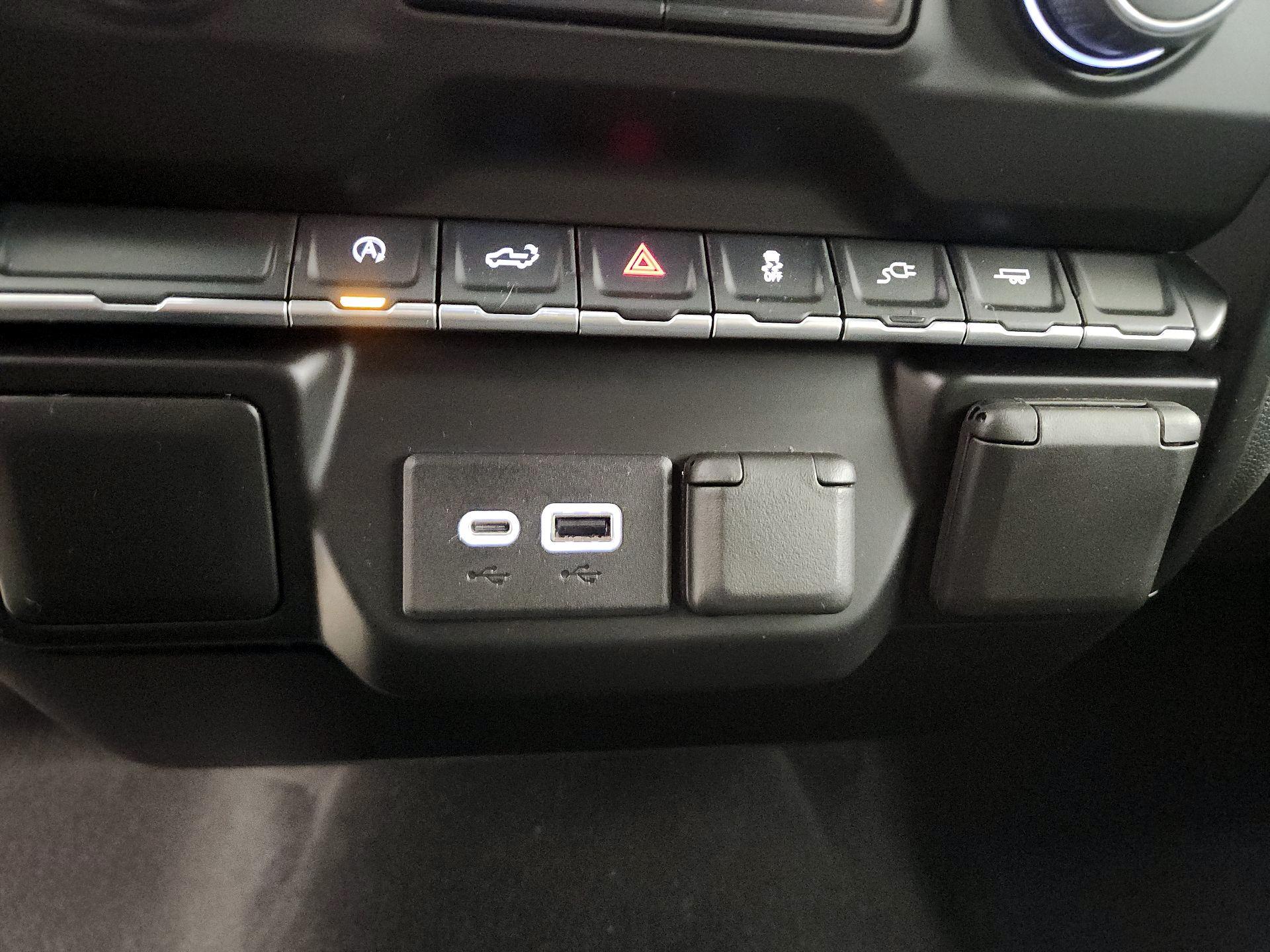 Thumbnail: 2021 Chevrolet Silverado 1500 - 18