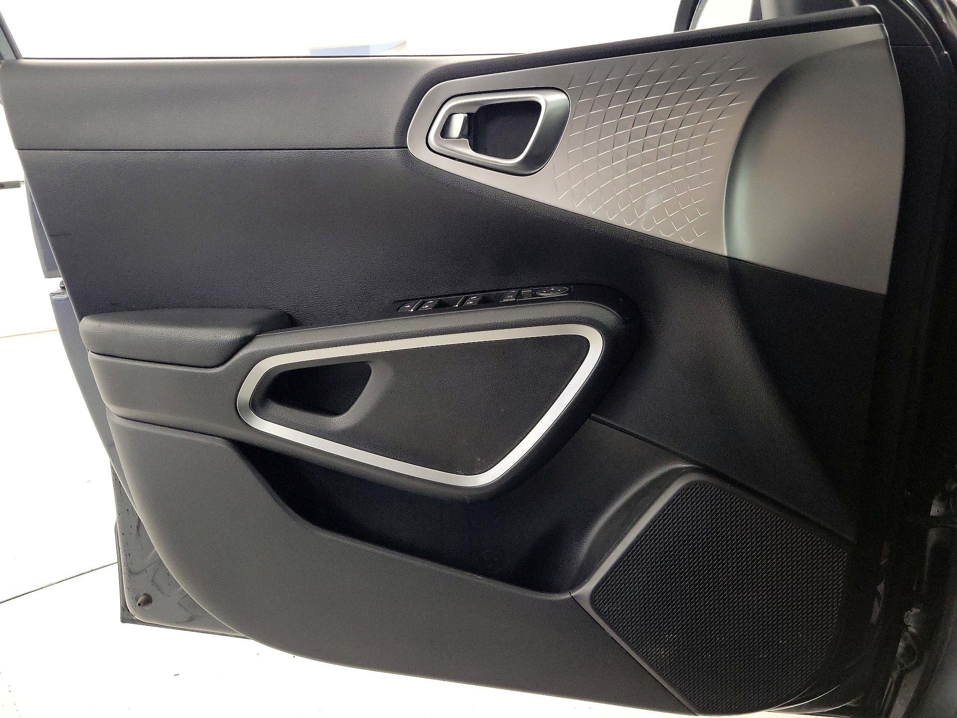 Thumbnail: 2021 Kia Soul - 12