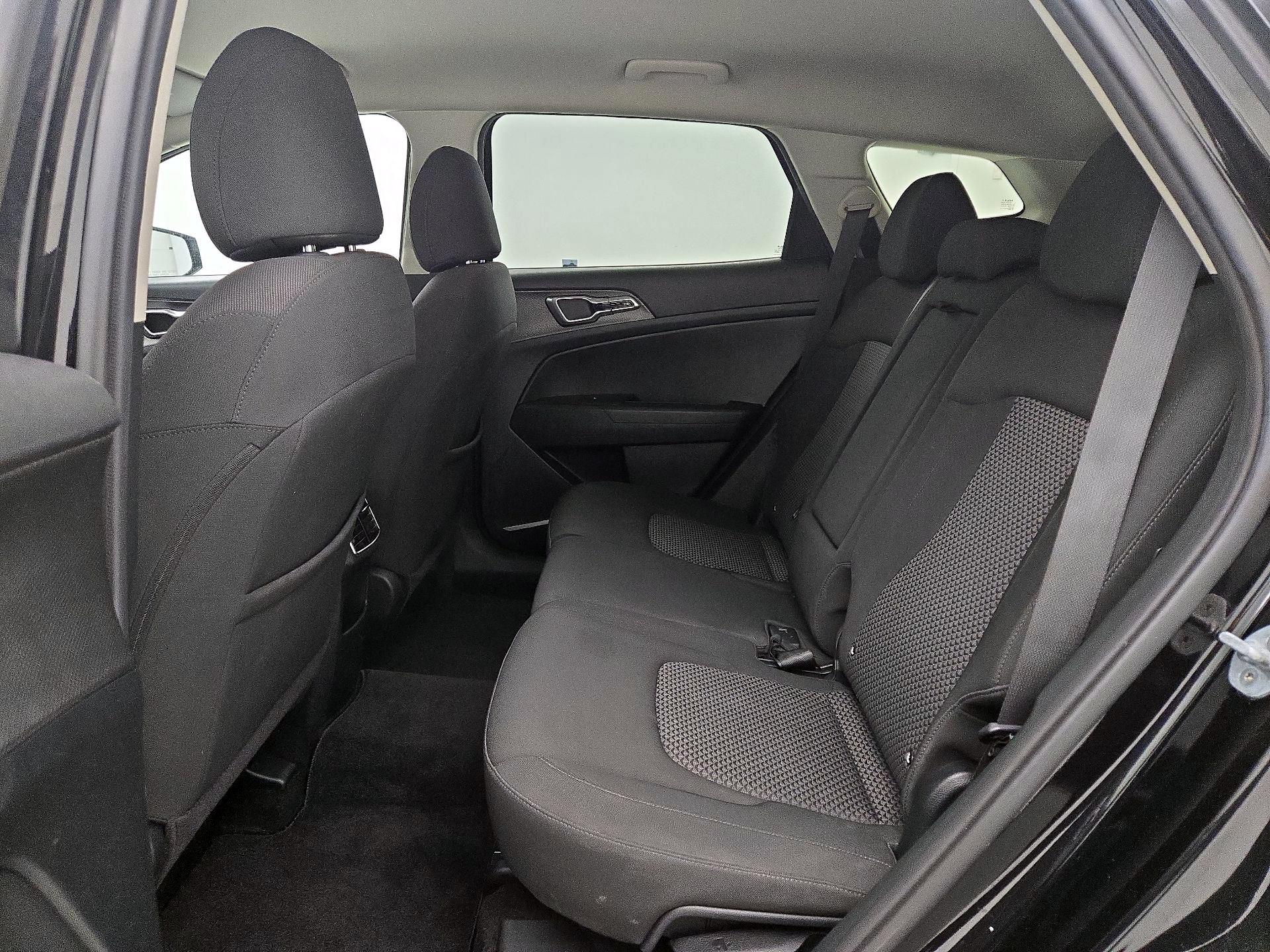 Thumbnail: 2023 Kia Sportage - 19