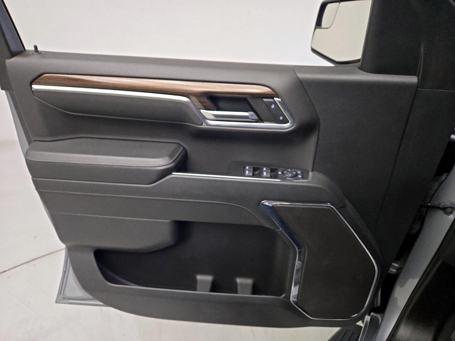 Thumbnail: 2024 Chevrolet Silverado 1500 - 12