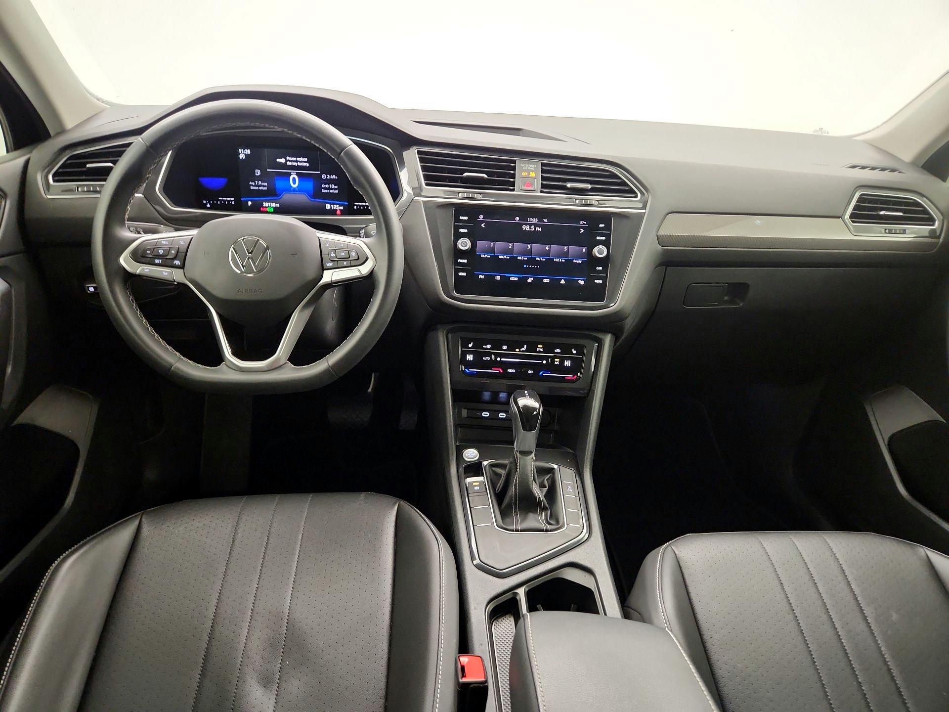 Thumbnail: 2023 Volkswagen Tiguan - 9