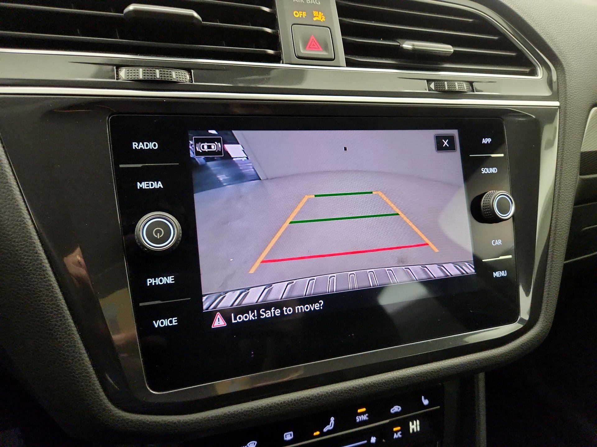 Thumbnail: 2023 Volkswagen Tiguan - 14