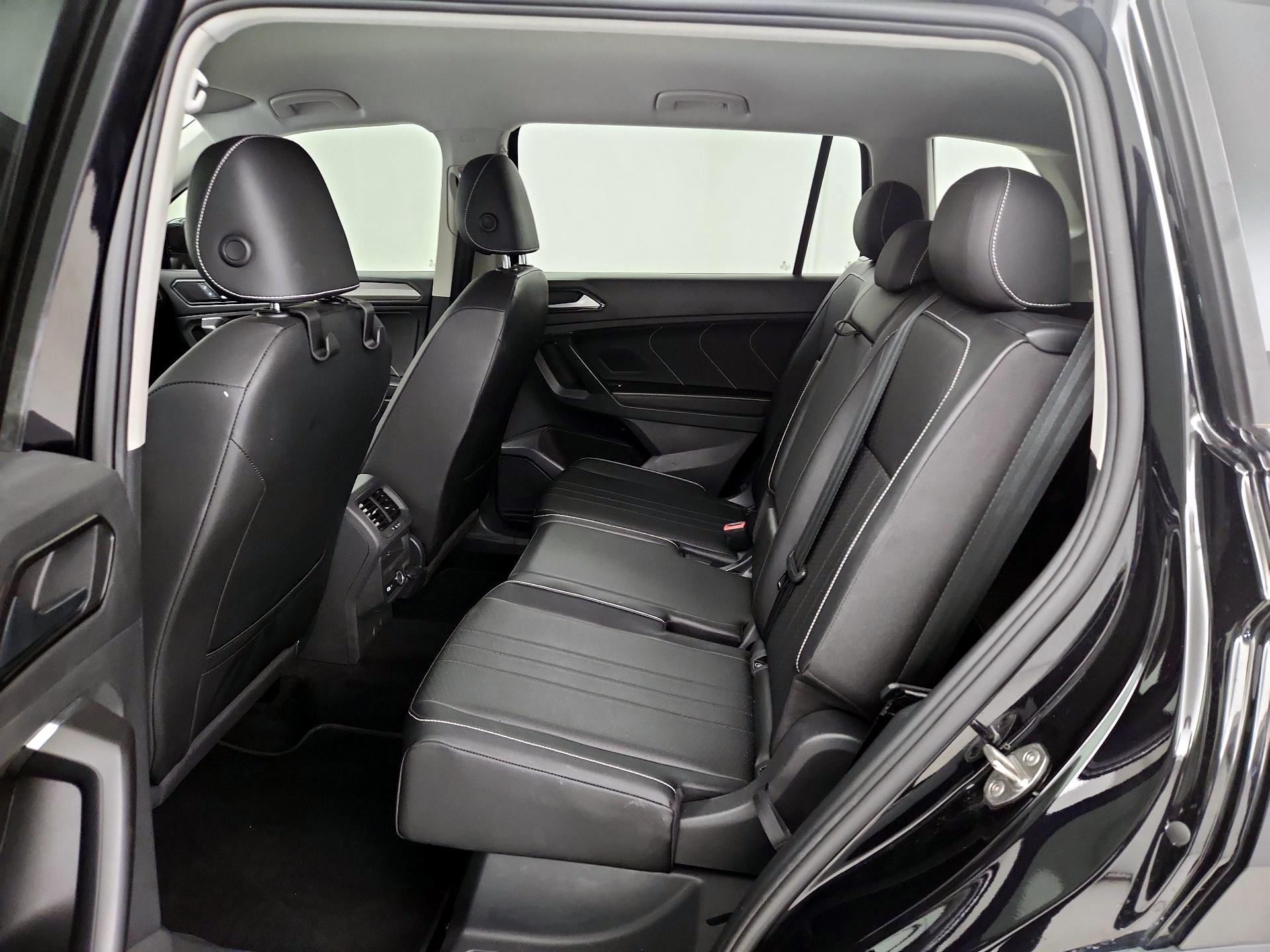 Thumbnail: 2023 Volkswagen Tiguan - 19