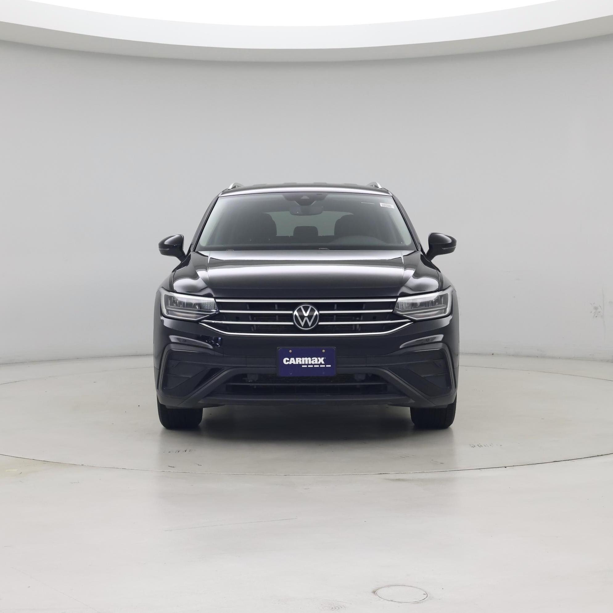 Thumbnail: 2023 Volkswagen Tiguan - 5