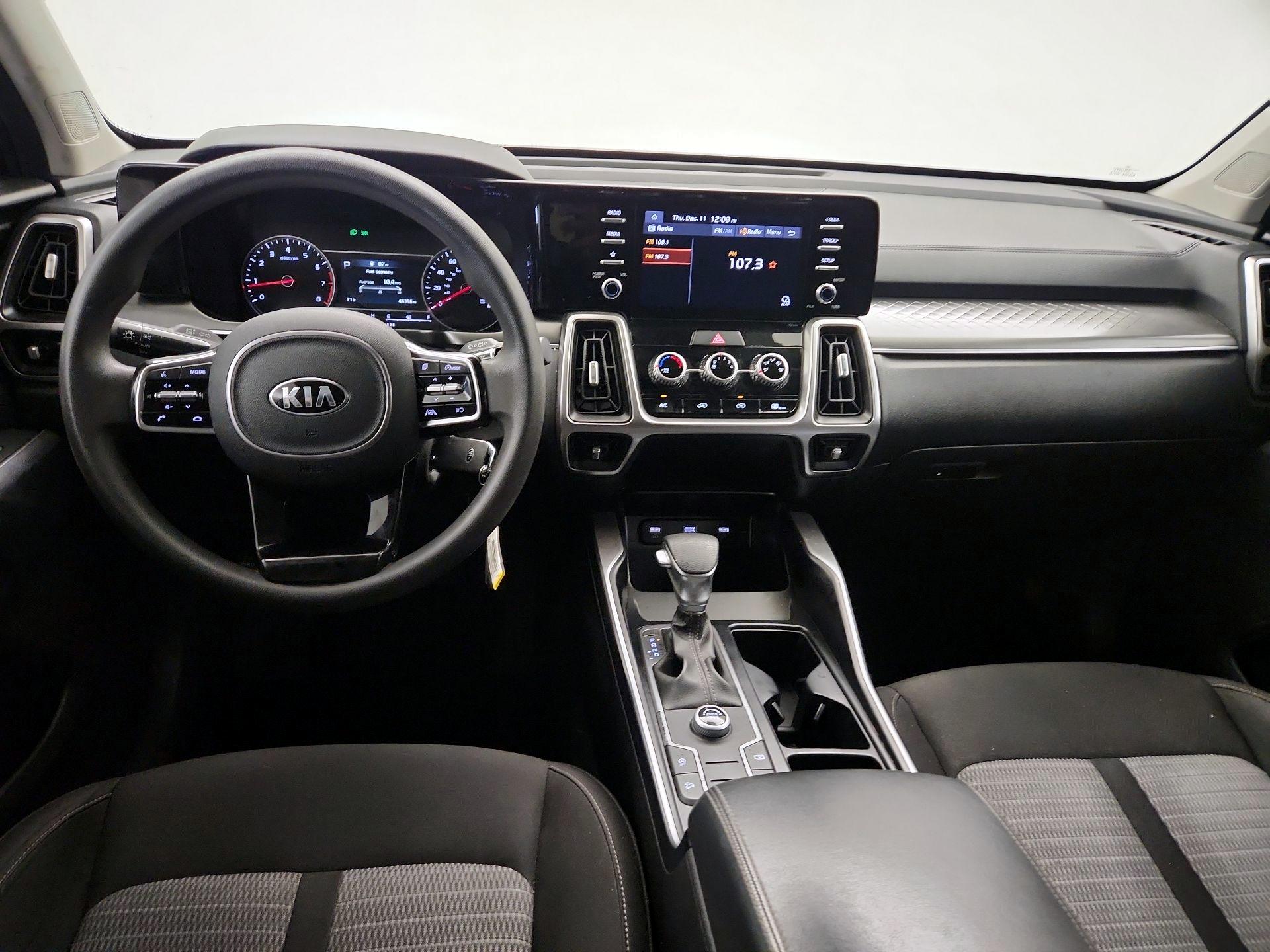 Thumbnail: 2021 Kia Sorento - 9