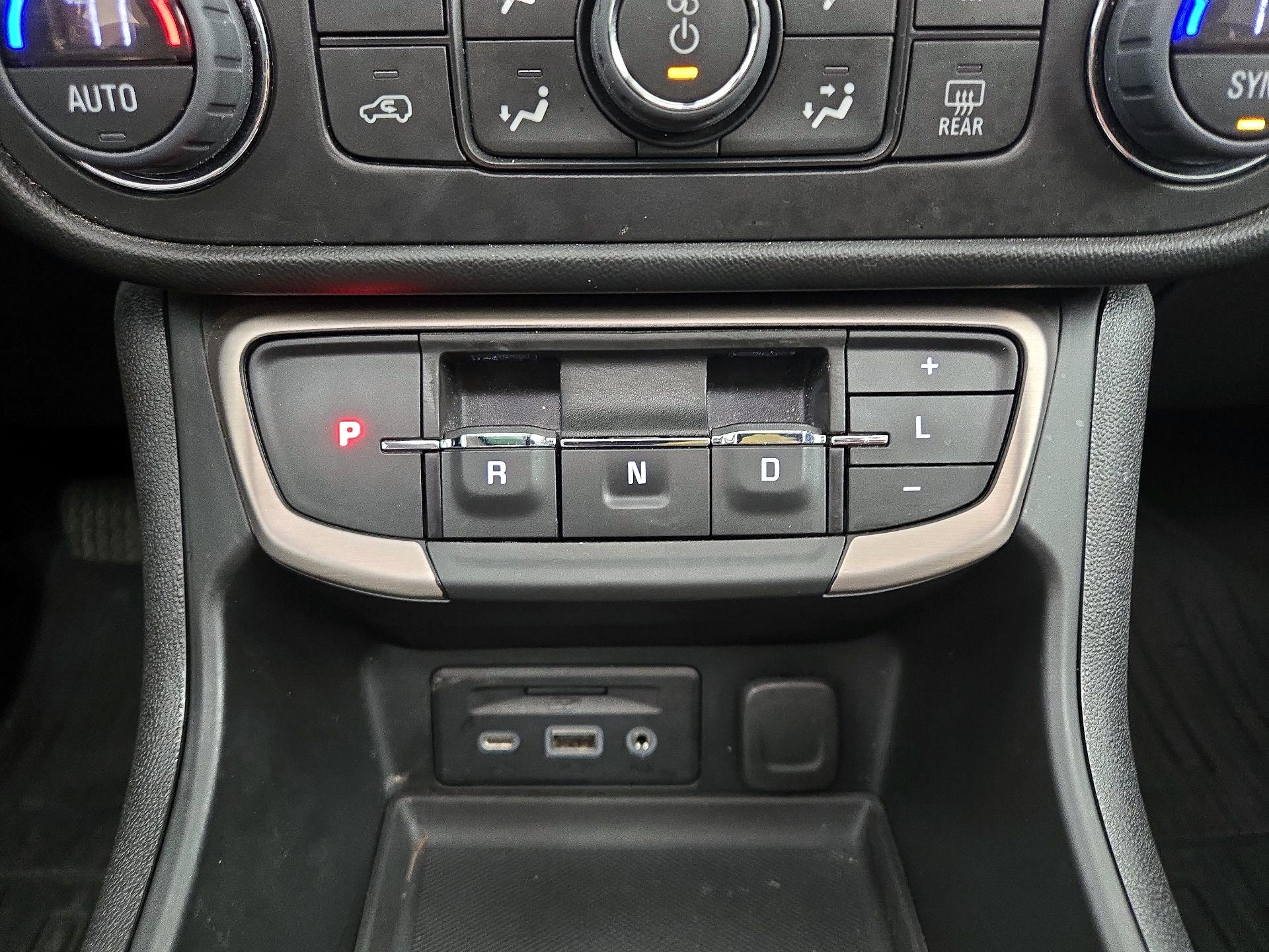 Thumbnail: 2022 GMC Terrain - 18