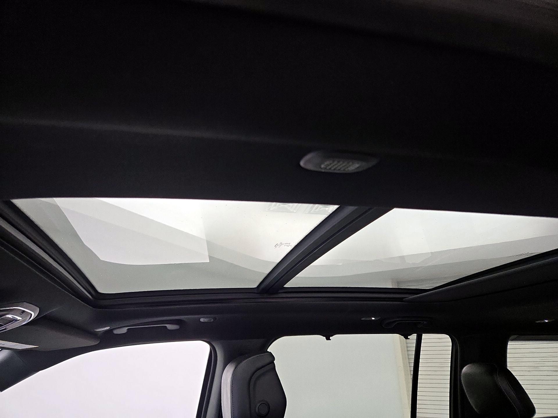 Thumbnail: 2022 Jeep Wagoneer - 20