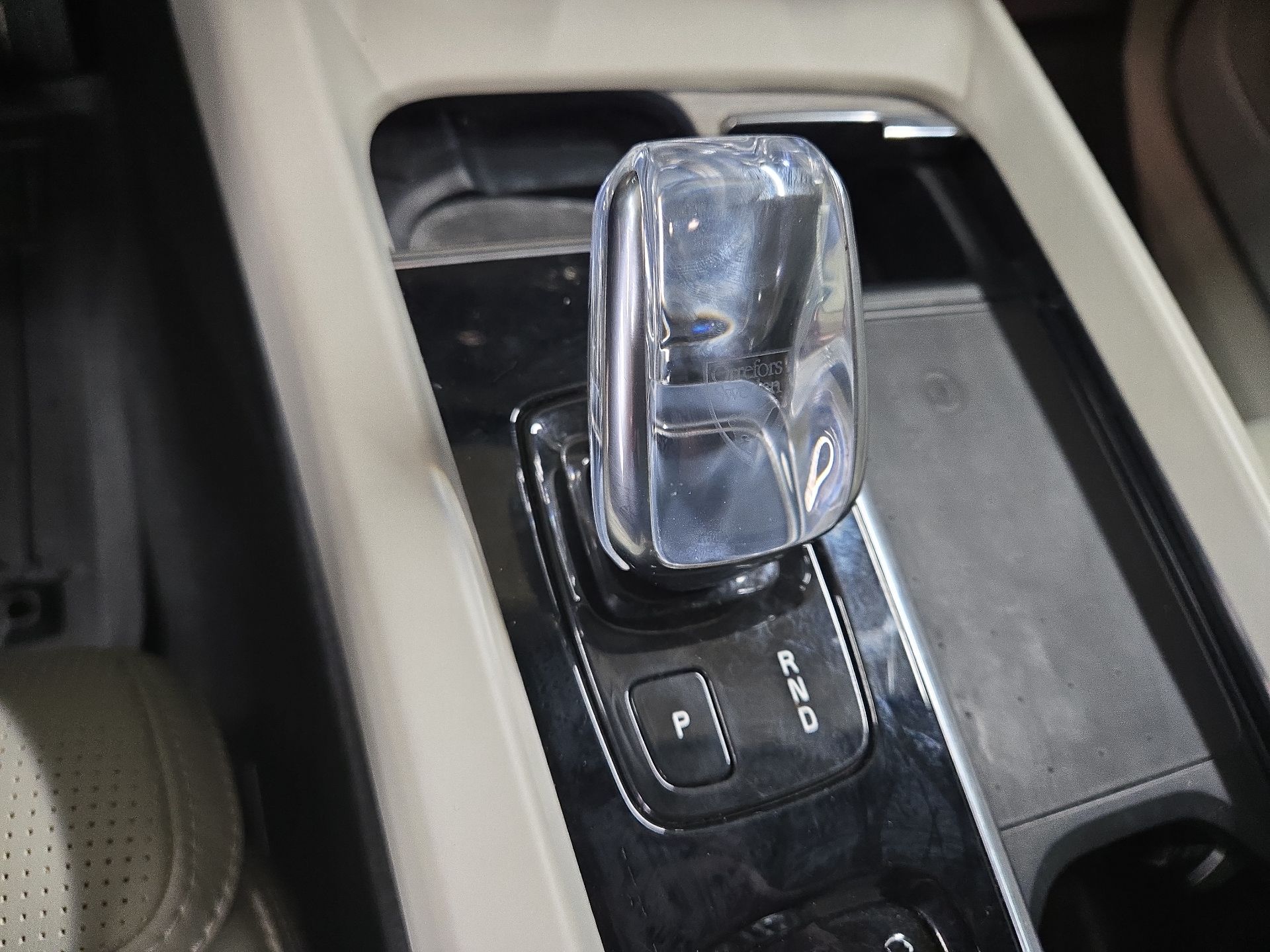 Thumbnail: 2022 Volvo XC60 - 17