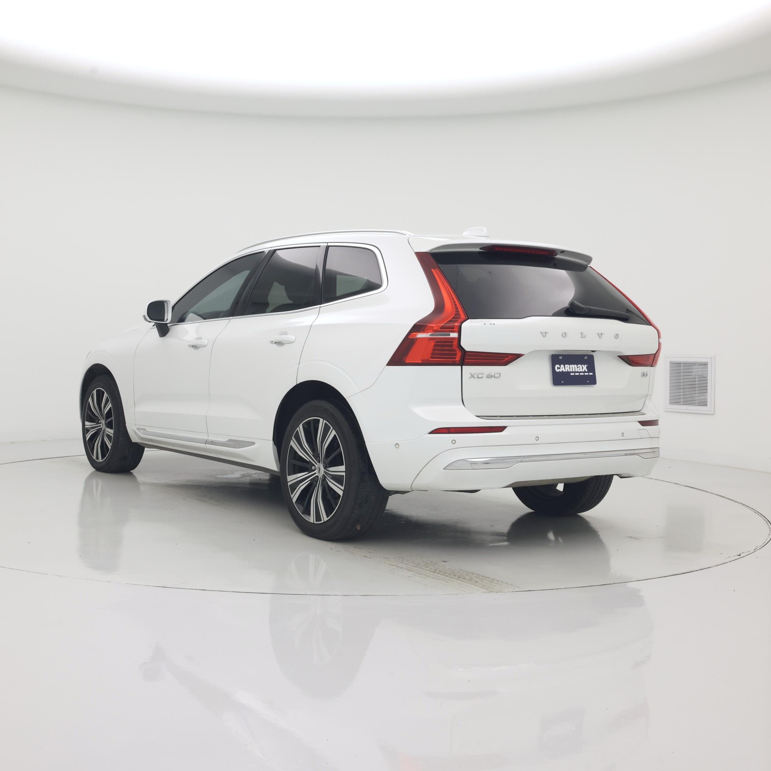 Thumbnail: 2022 Volvo XC60 - 2