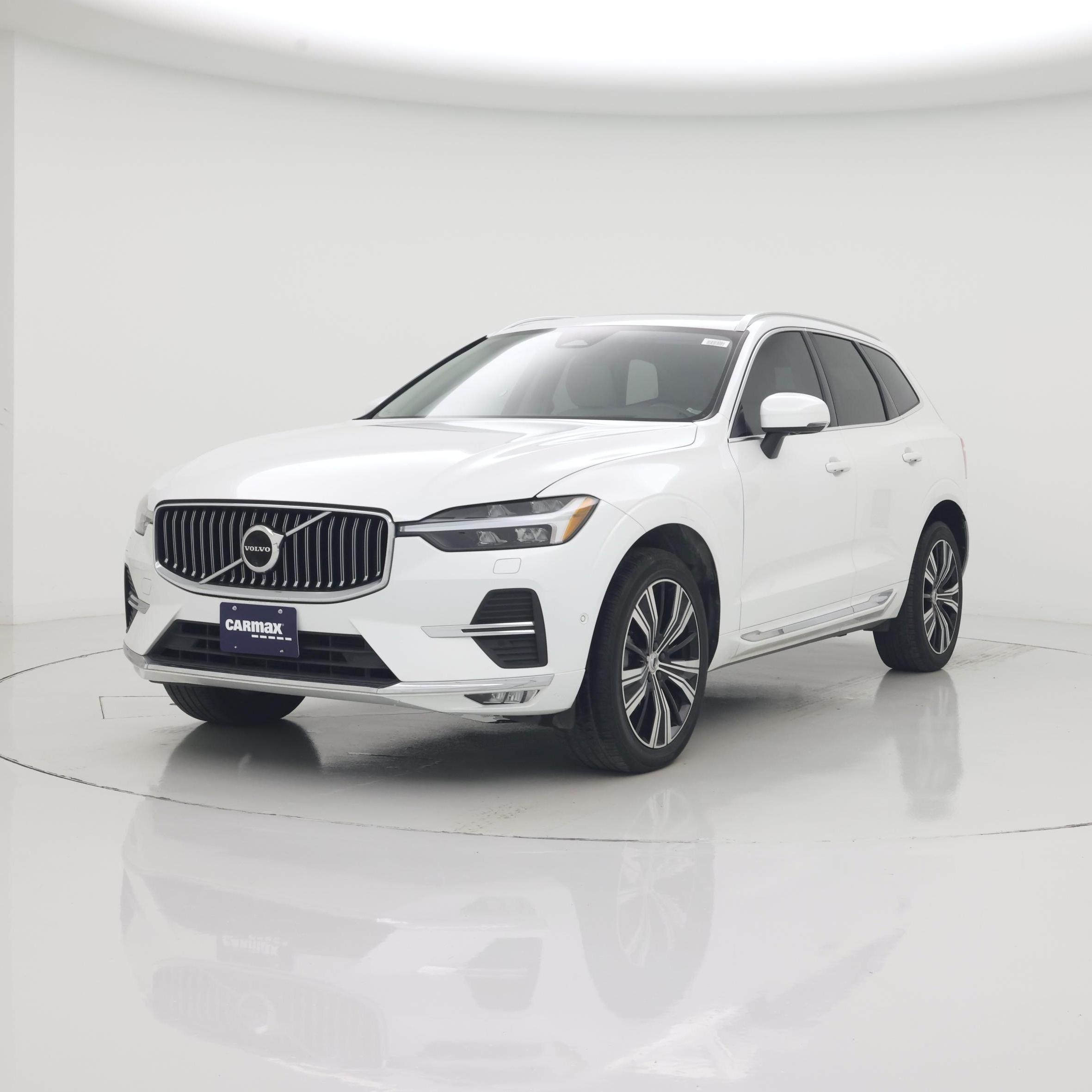 Thumbnail: 2022 Volvo XC60 - 4