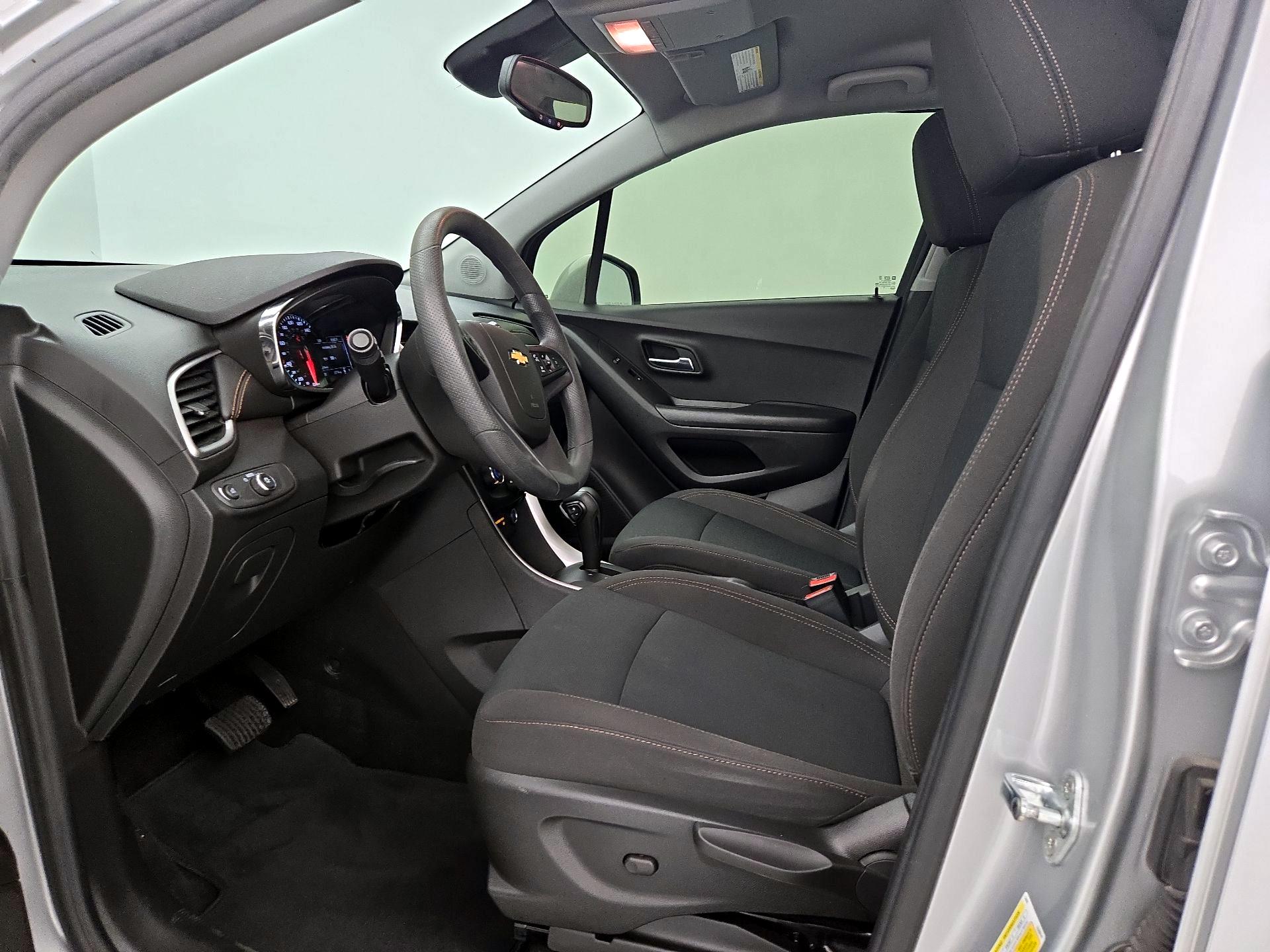 Thumbnail: 2022 Chevrolet Trax - 11