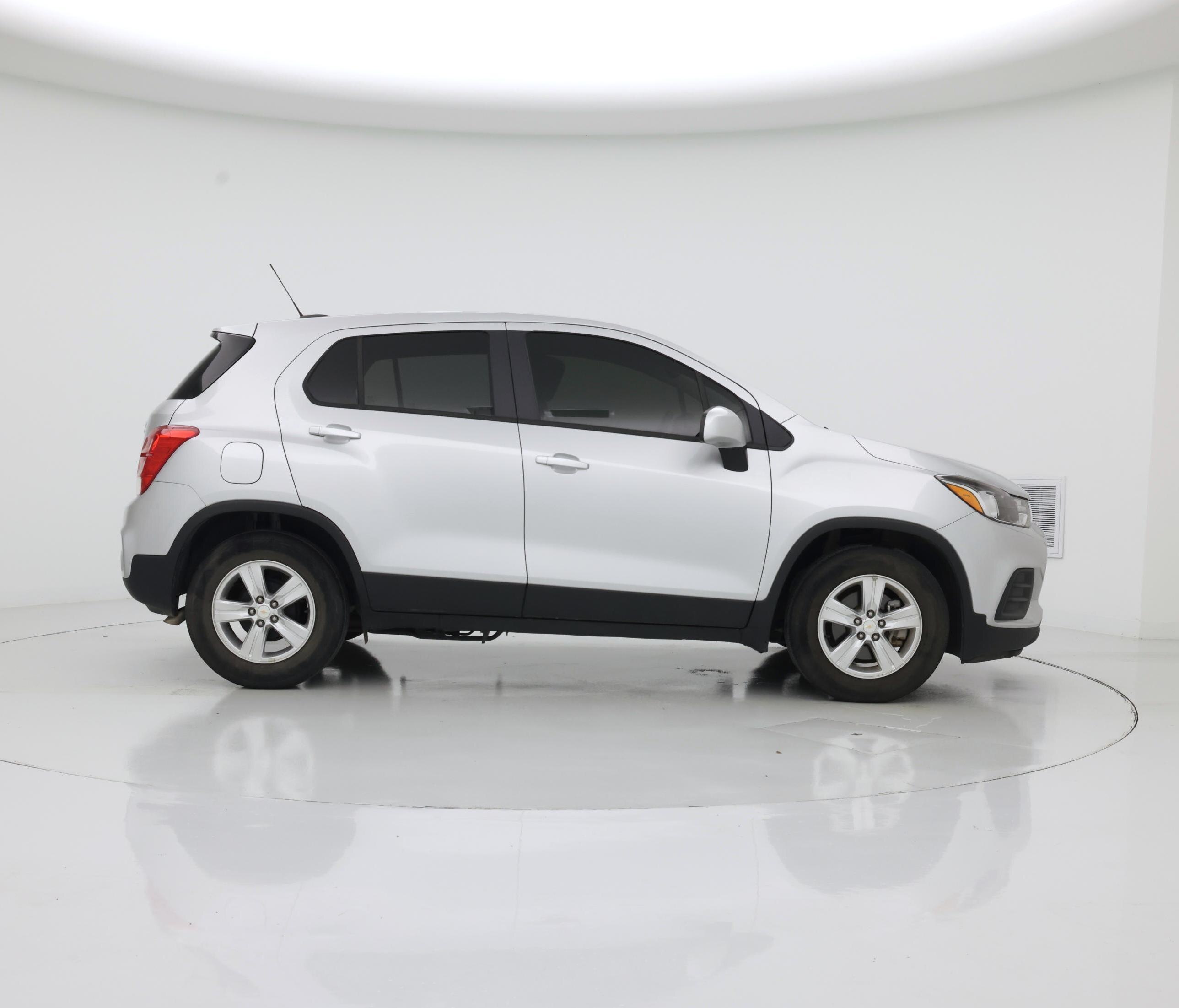 Thumbnail: 2022 Chevrolet Trax - 7