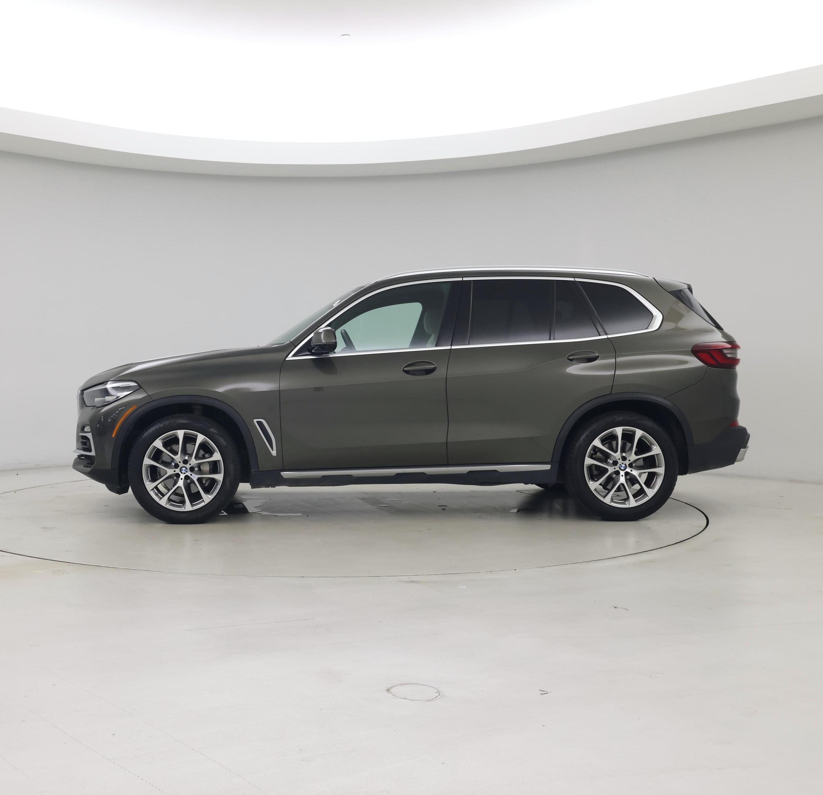 Thumbnail: 2021 BMW X5 - 3
