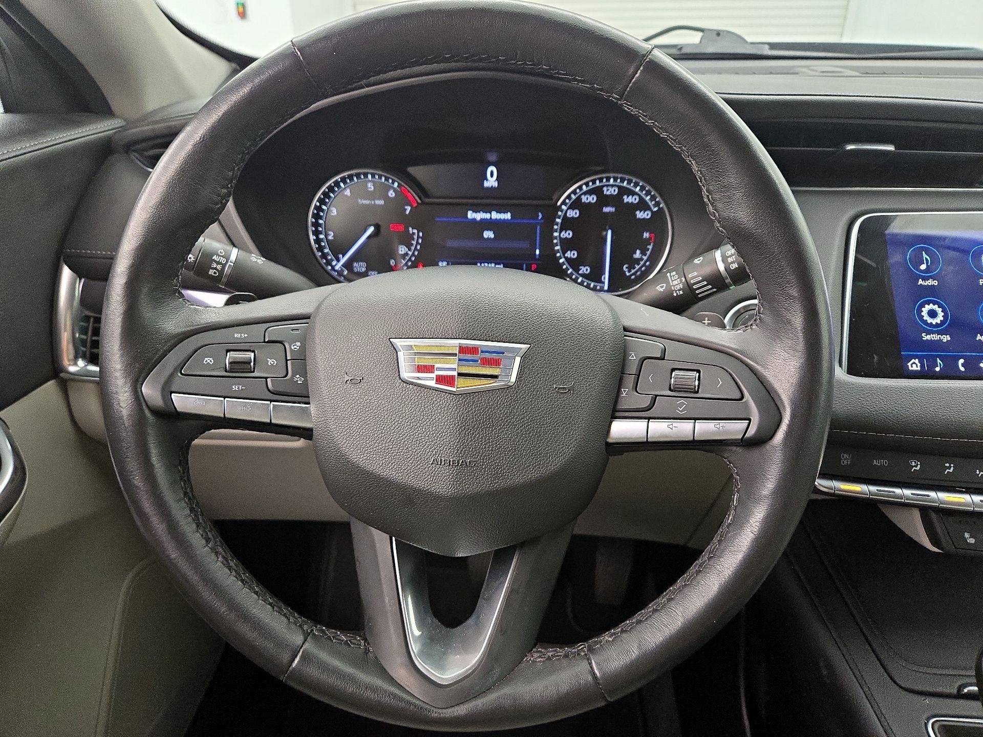 Thumbnail: 2021 Cadillac XT4 - 10