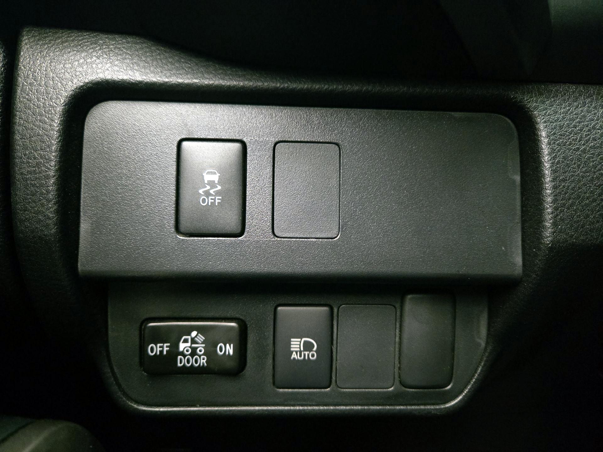 Thumbnail: 2023 Toyota Tacoma - 13