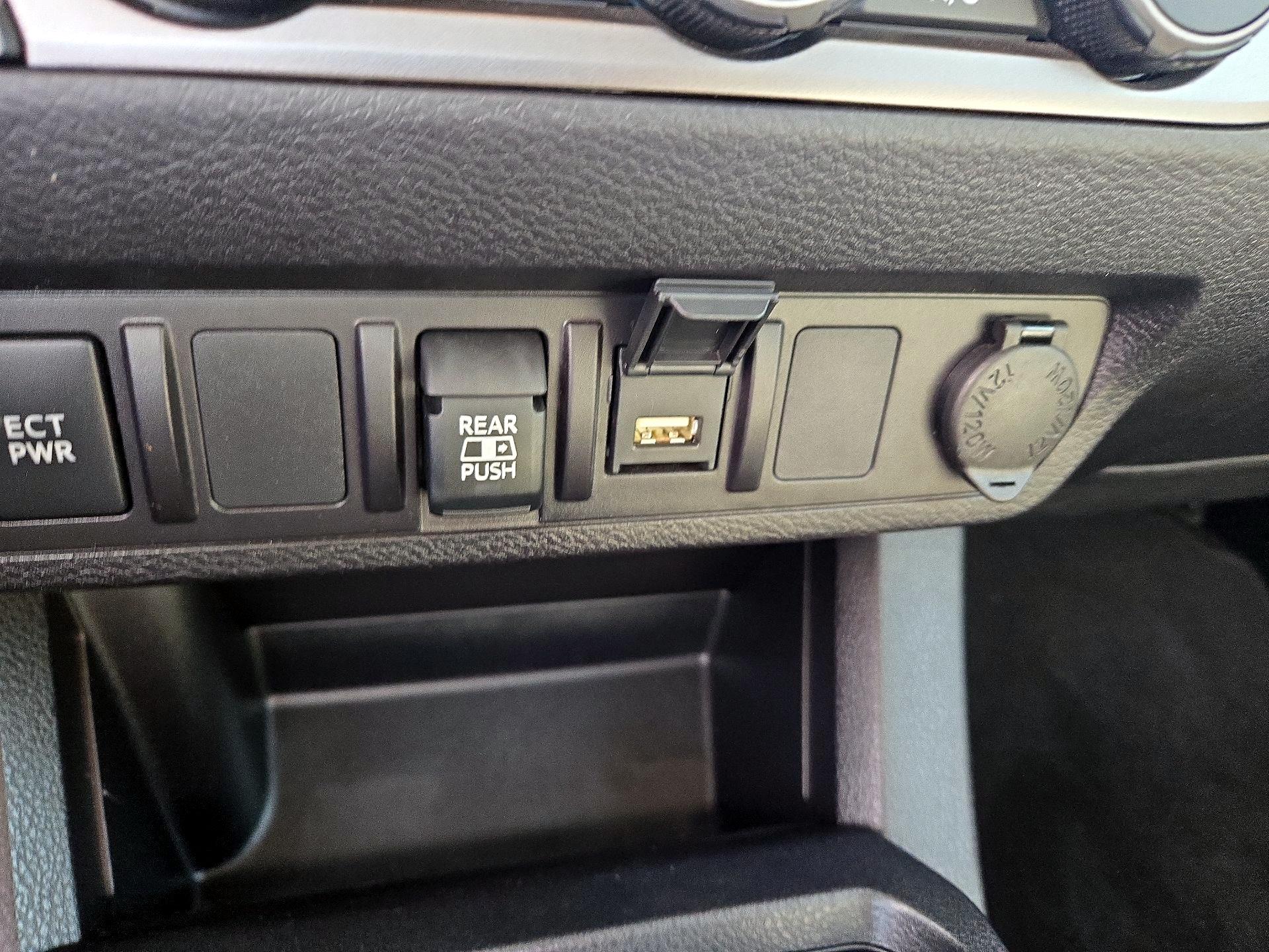 Thumbnail: 2023 Toyota Tacoma - 18