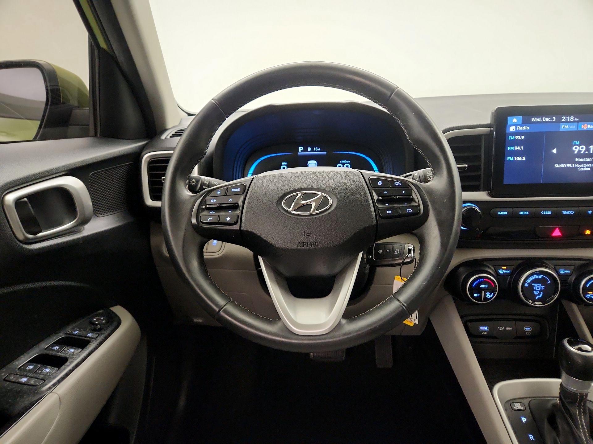 Thumbnail: 2023 Hyundai Venue - 10