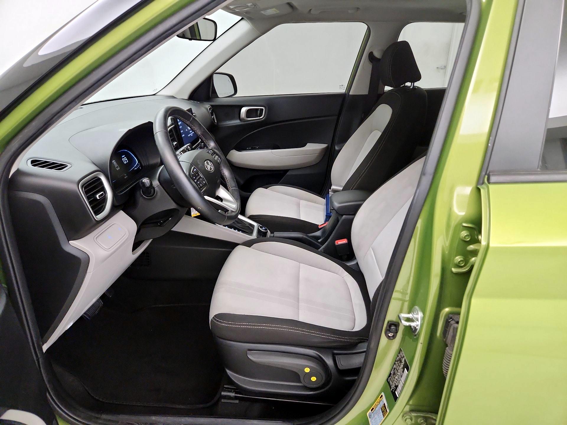 Thumbnail: 2023 Hyundai Venue - 11