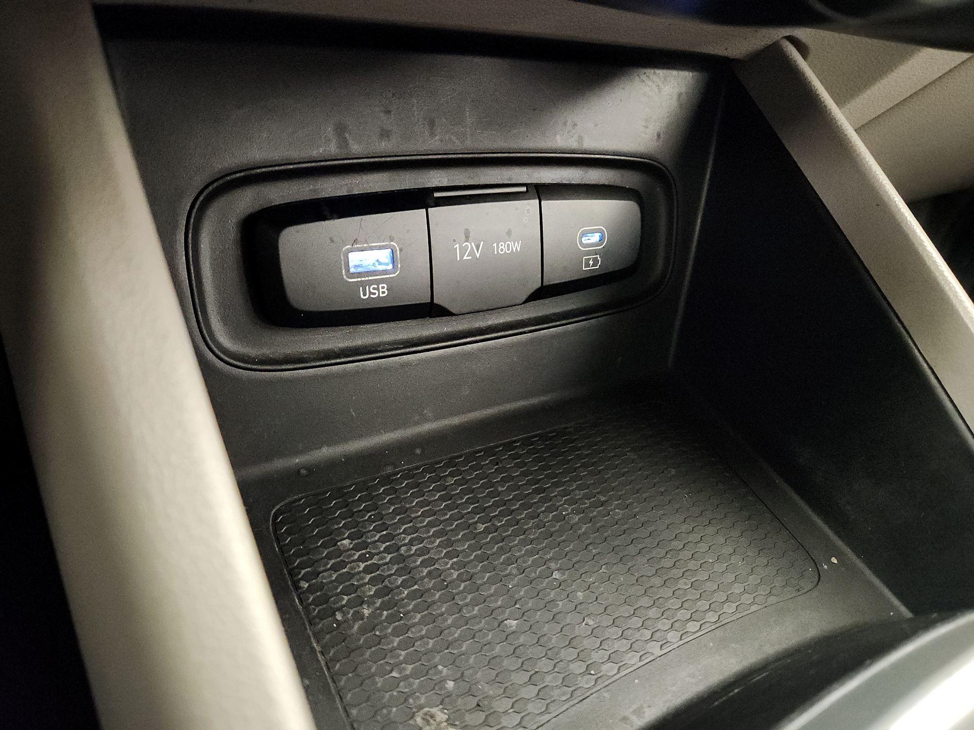 Thumbnail: 2023 Hyundai Venue - 18