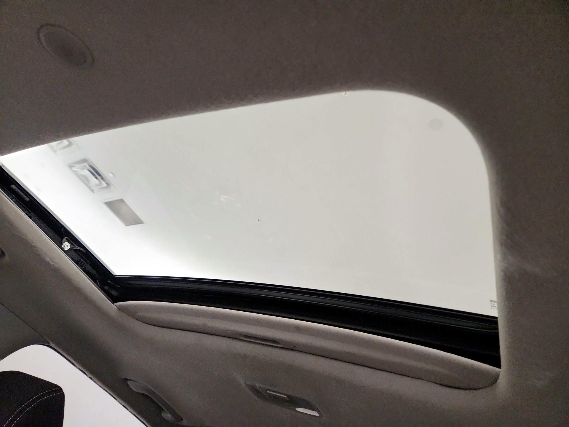 Thumbnail: 2023 Hyundai Venue - 19