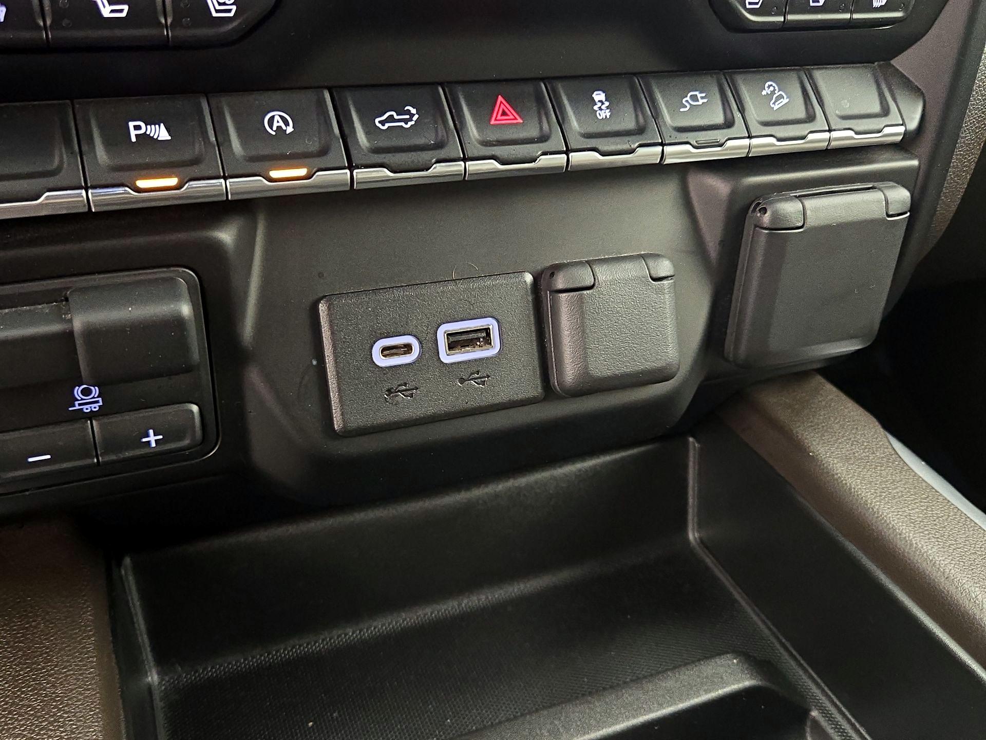 Thumbnail: 2021 Chevrolet Silverado 1500 - 18