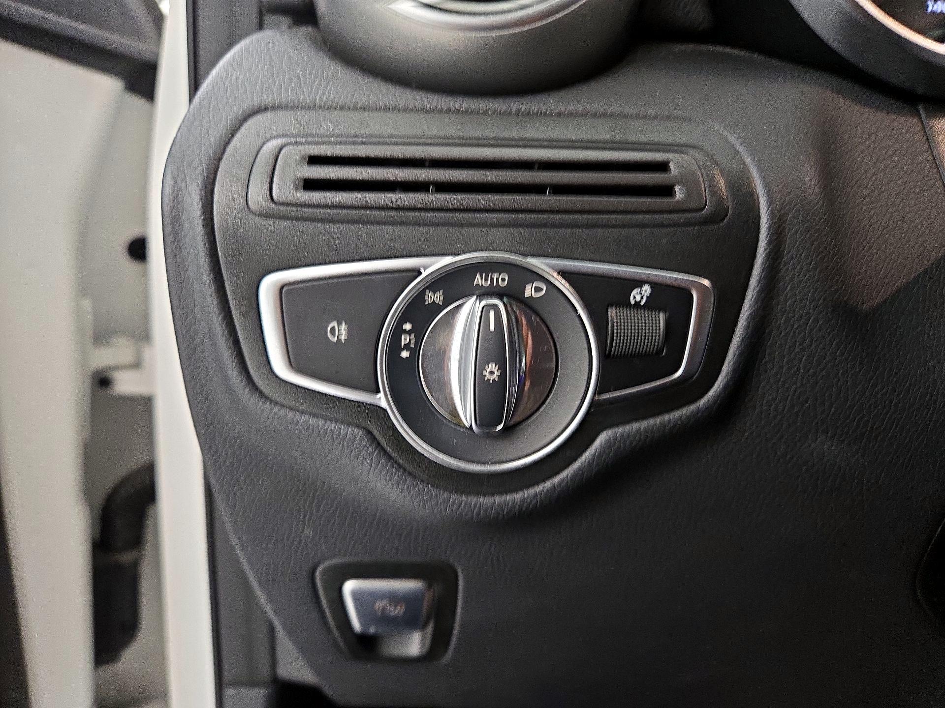 Thumbnail: 2022 Mercedes-Benz GLC - 13