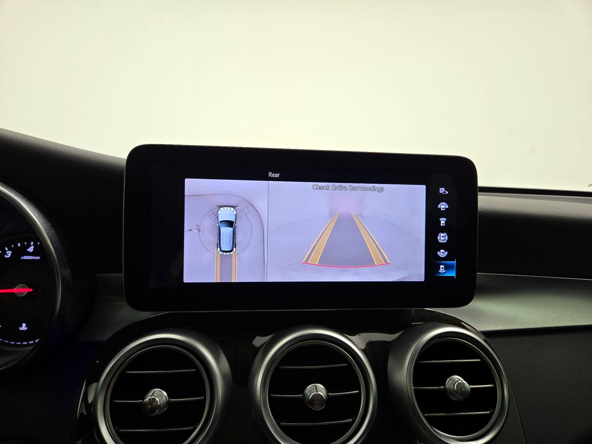 Thumbnail: 2022 Mercedes-Benz GLC - 14