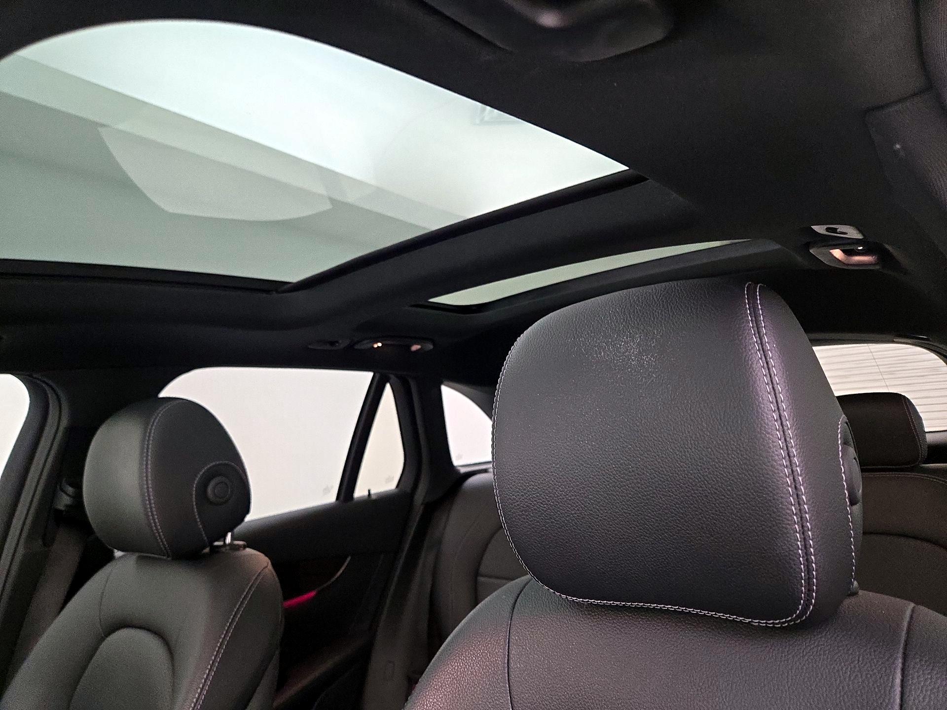 Thumbnail: 2022 Mercedes-Benz GLC - 19