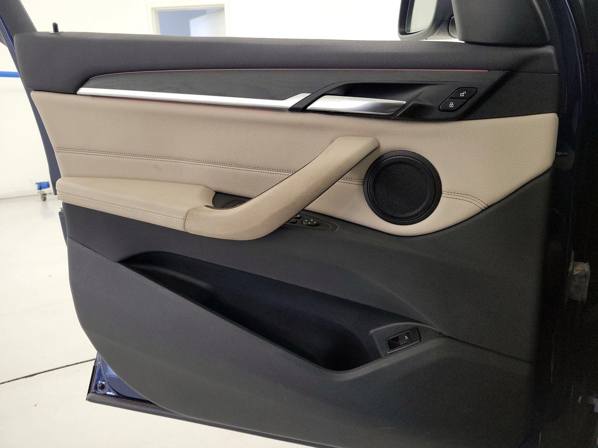 Thumbnail: 2018 BMW X1 - 12