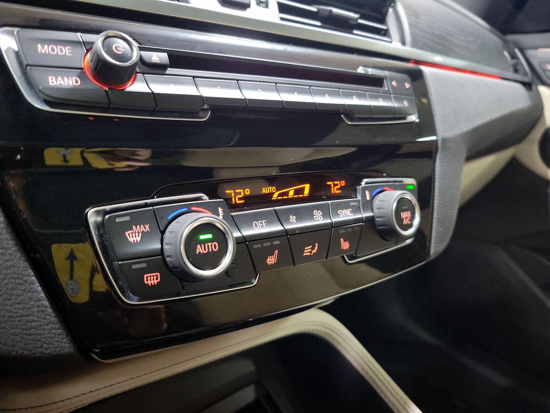 Thumbnail: 2018 BMW X1 - 16